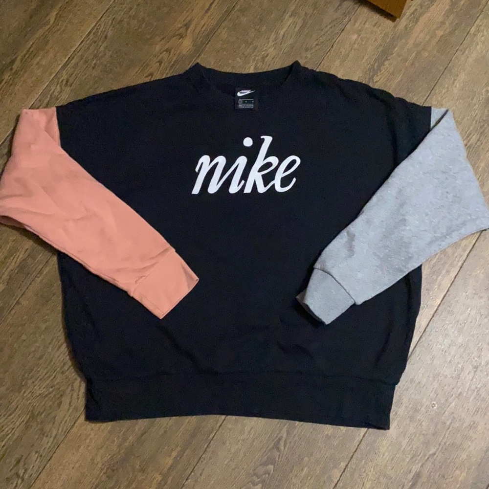 Nike two color sleeve crew neck